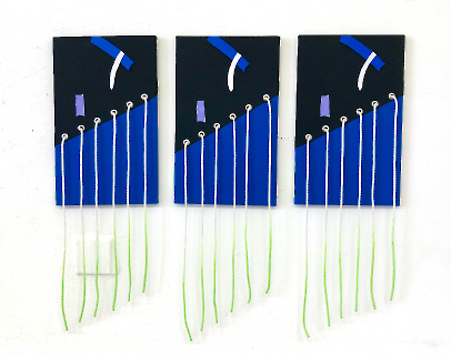 Breathable III, jeweils 31x91cm, Textilien, Ösen, Seile, Acrylfarbe, 2023